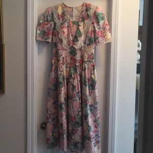 Vintage Jessica McClintock Floral dress w lace